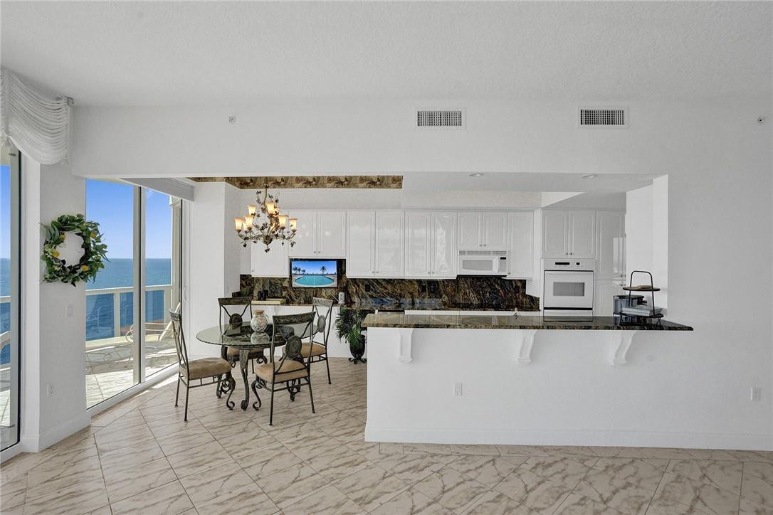 4240 Galt Ocean Drive, #2402, Fort Lauderdale, FL 33308 4240 Galt Ocean Drive, #2402, Fort Lauderdale, FL 33308