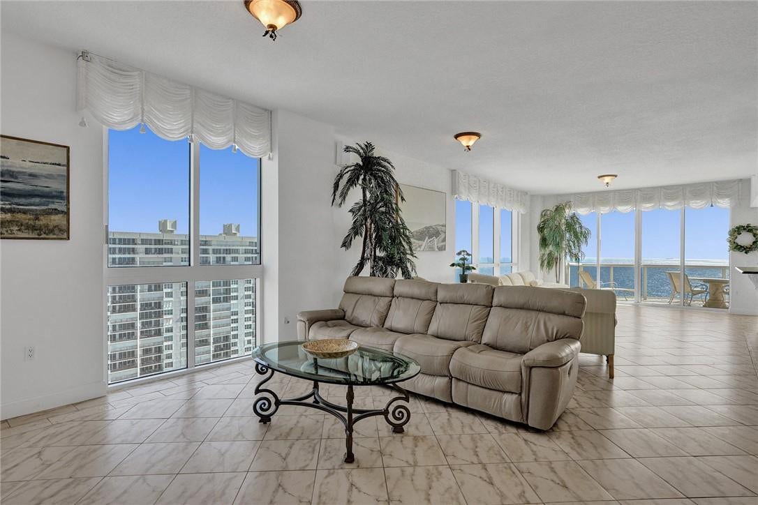 4240 Galt Ocean Drive, #2402, Fort Lauderdale, FL 33308 4240 Galt Ocean Drive, #2402, Fort Lauderdale, FL 33308
