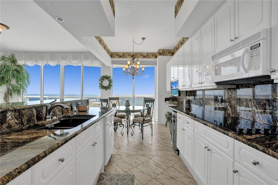 4240 Galt Ocean Drive, #2402, Fort Lauderdale, FL 33308 4240 Galt Ocean Drive, #2402, Fort Lauderdale, FL 33308