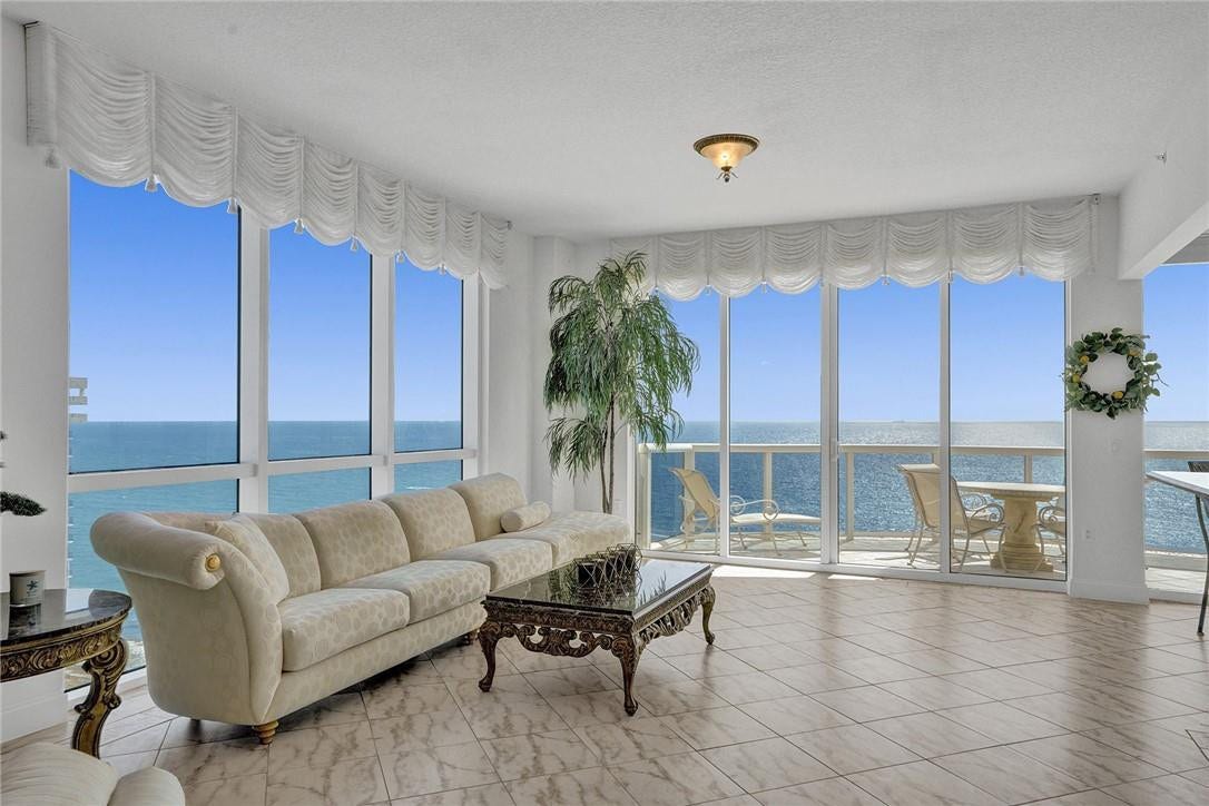 4240 Galt Ocean Drive, #2402, Fort Lauderdale, FL 33308 4240 Galt Ocean Drive, #2402, Fort Lauderdale, FL 33308