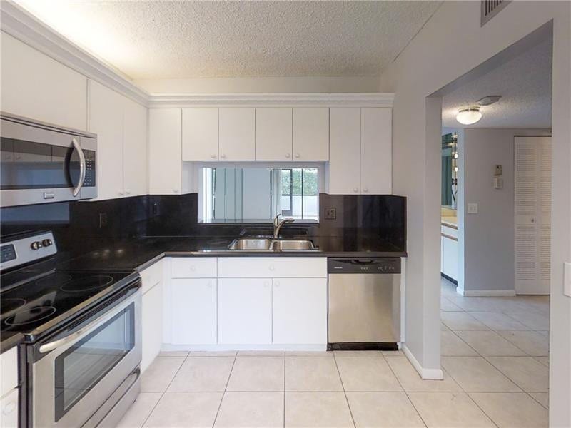 351 Club Circle, #101, Boca Raton, FL 33487