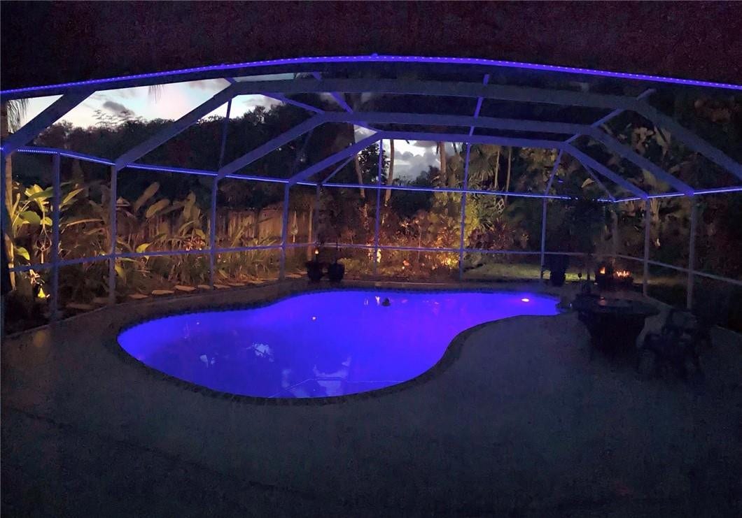 5541 Windover Way, Davie, FL 33331 Night Patio
