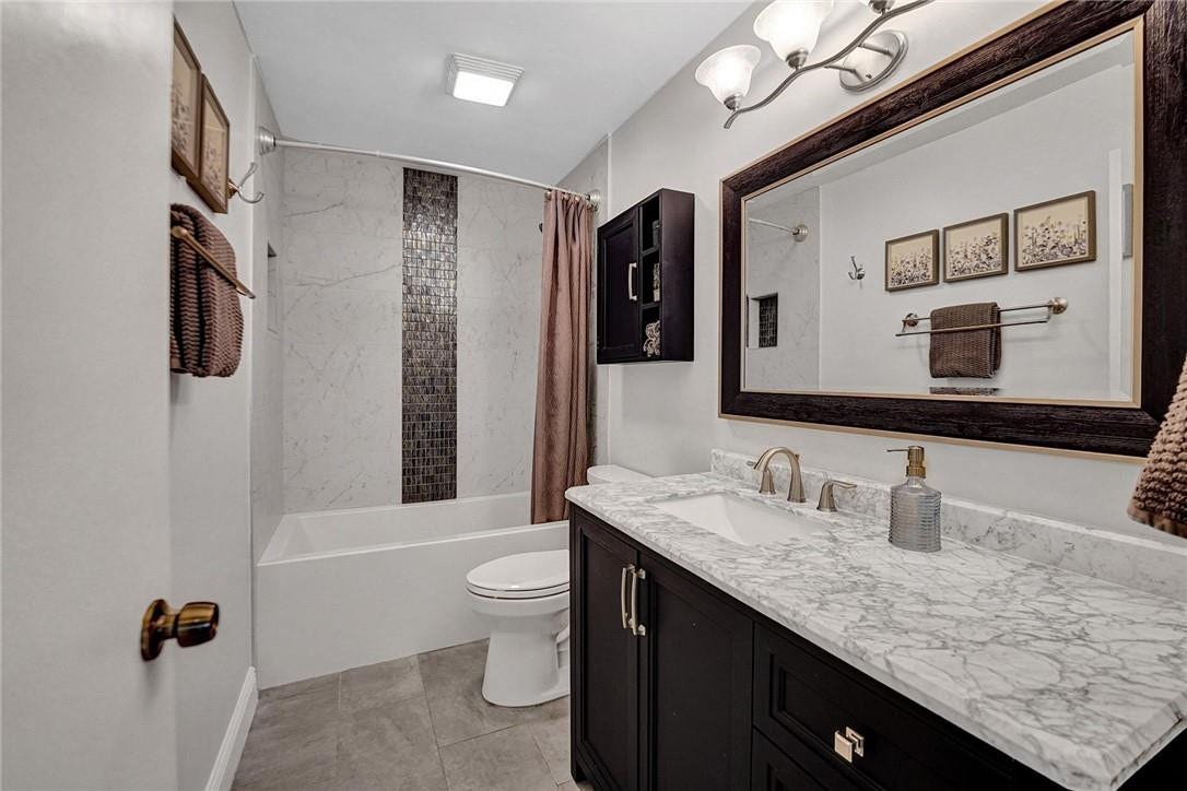 5541 Windover Way, Davie, FL 33331 Guest Bathroom