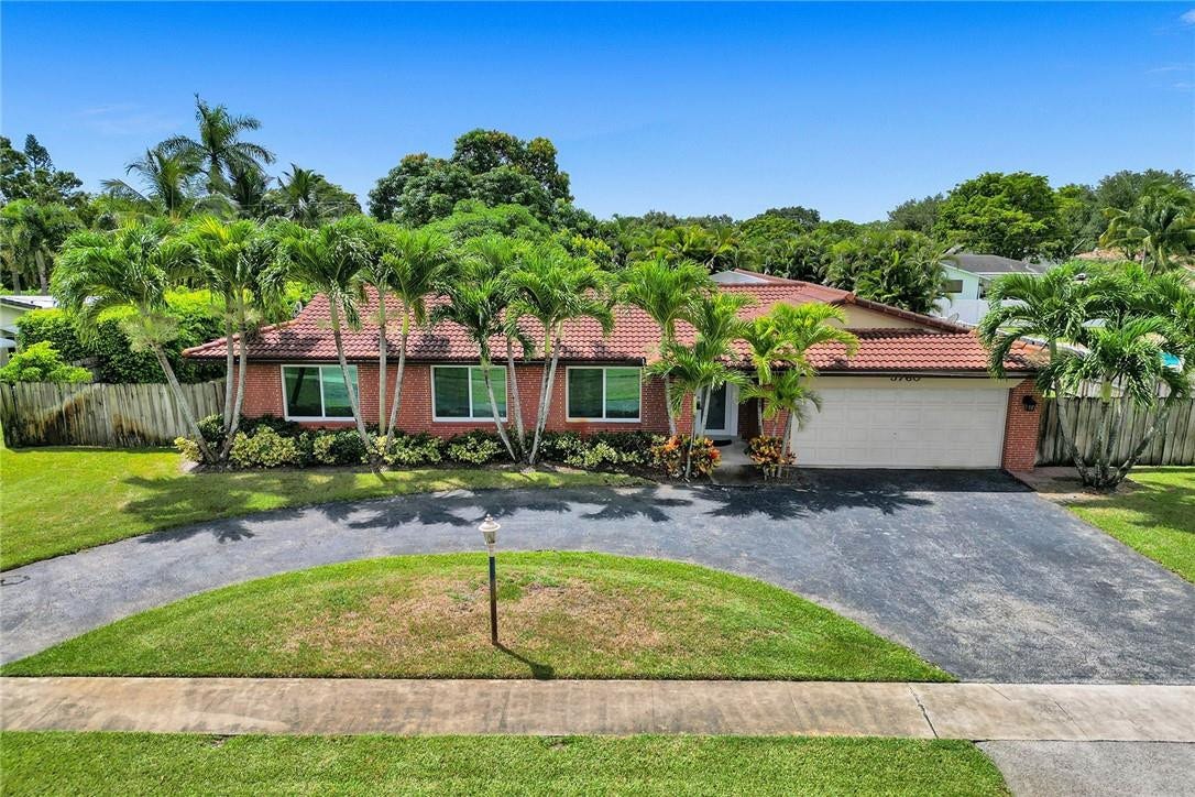 5760 SW 7th Street, Plantation, Plantation, FL 33317 5760 SW 7th Street, Plantation, Plantation, FL 33317