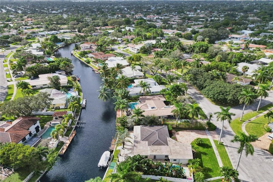 Property photo for 98 SW 8th Avenue, Boca Raton, FL