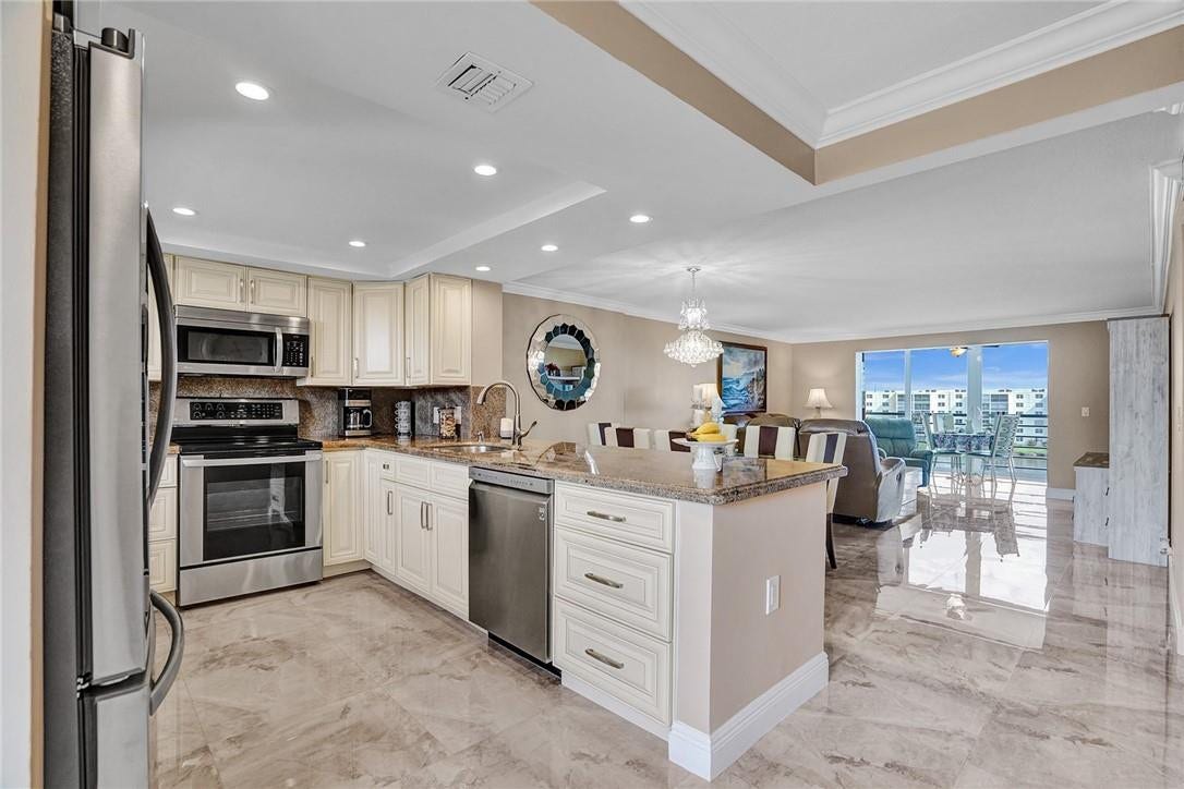 101 SE 3rd Avenue, #506, Dania Beach, FL 33004