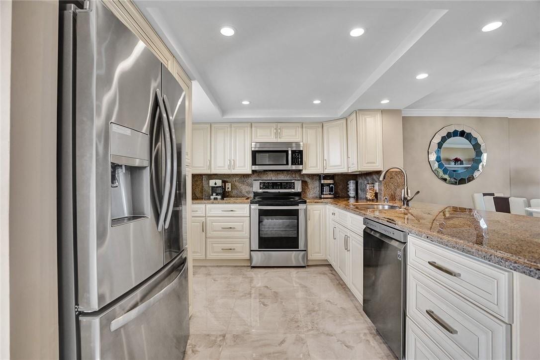 101 SE 3rd Avenue, #506, Dania Beach, FL 33004