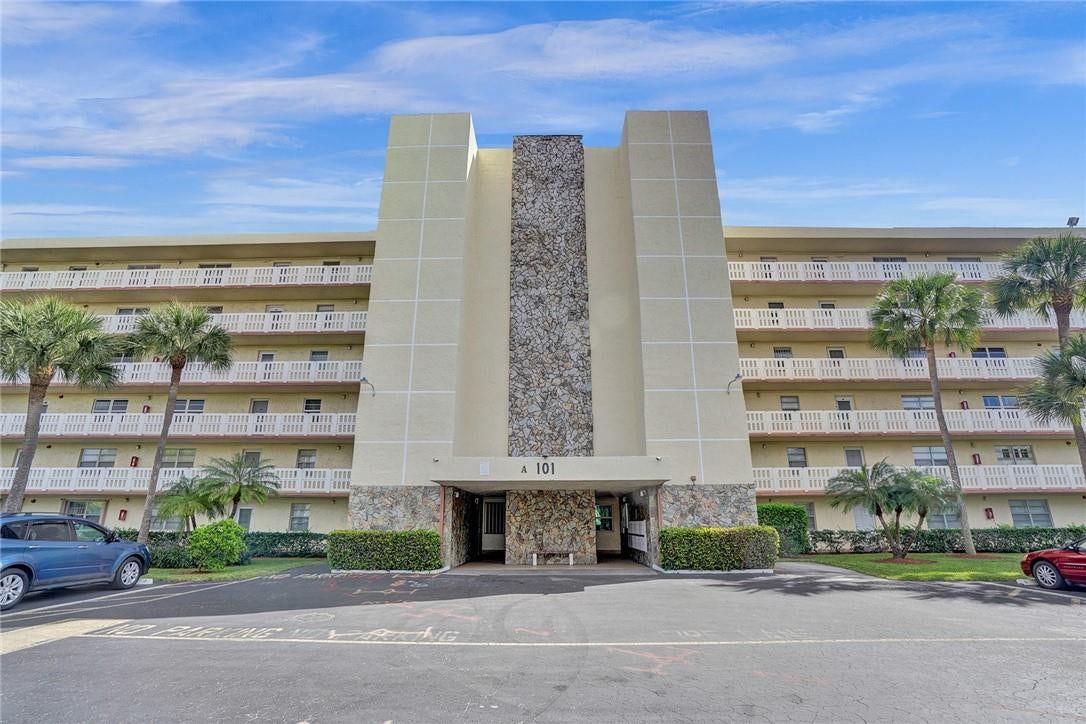 101 SE 3rd Avenue, #506, Dania Beach, FL 33004