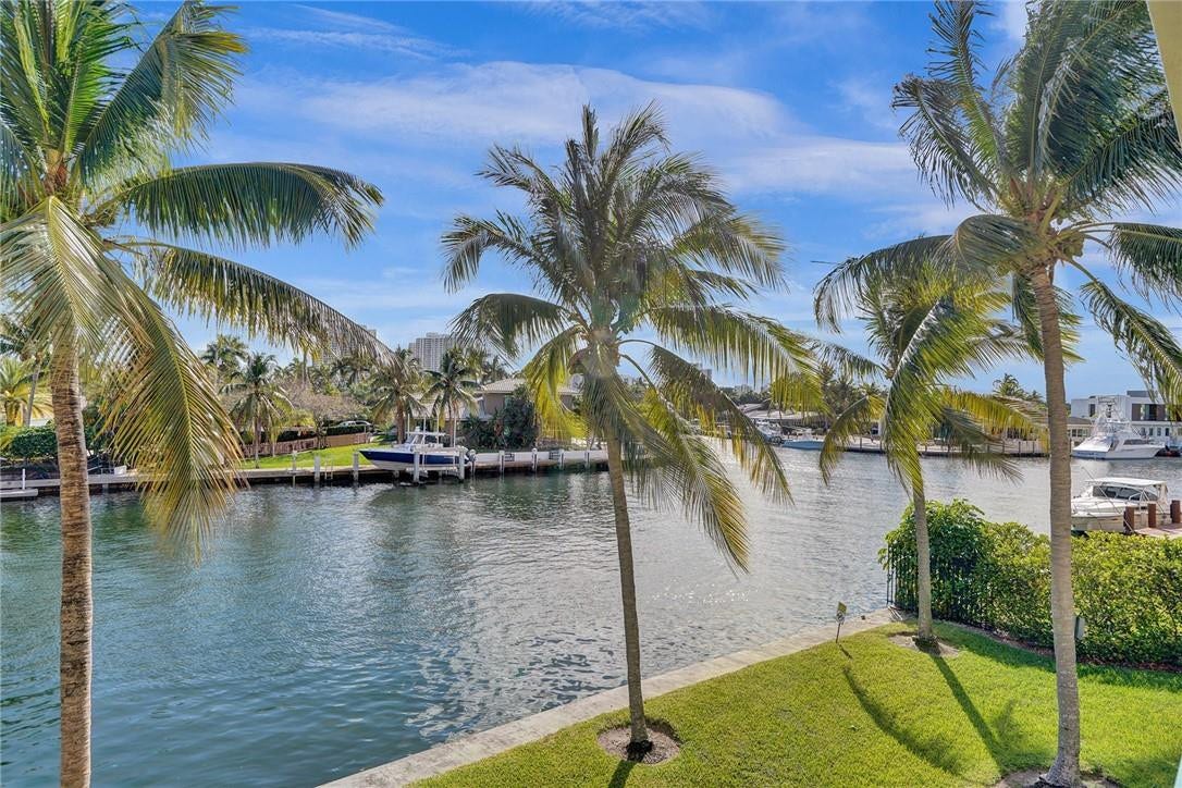 201 Golden Isles Drive, #207, Hallandale Beach, FL 33009 201 Golden Isles Drive, #207, Hallandale Beach, FL 33009