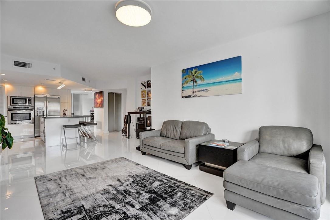 201 Golden Isles Drive, #207, Hallandale Beach, FL 33009 201 Golden Isles Drive, #207, Hallandale Beach, FL 33009