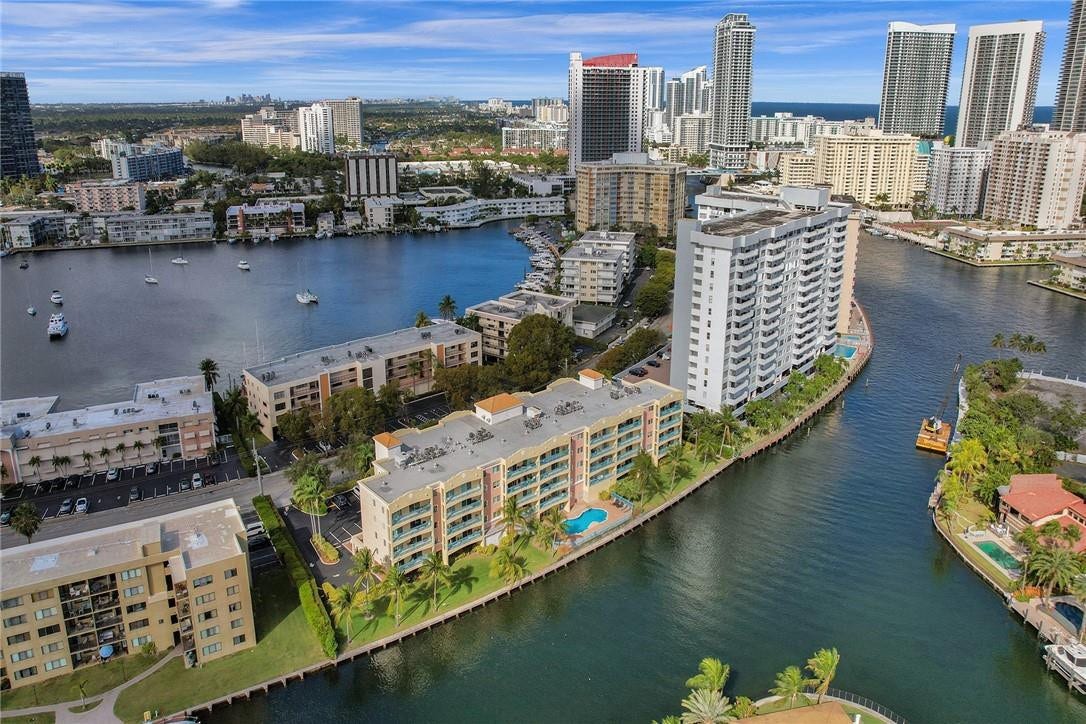 201 Golden Isles Drive, #207, Hallandale Beach, FL 33009 201 Golden Isles Drive, #207, Hallandale Beach, FL 33009