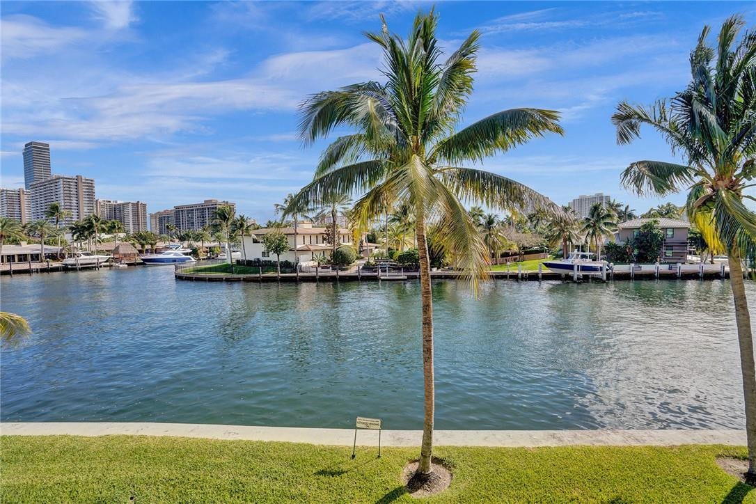 201 Golden Isles Drive, #207, Hallandale Beach, FL 33009 201 Golden Isles Drive, #207, Hallandale Beach, FL 33009