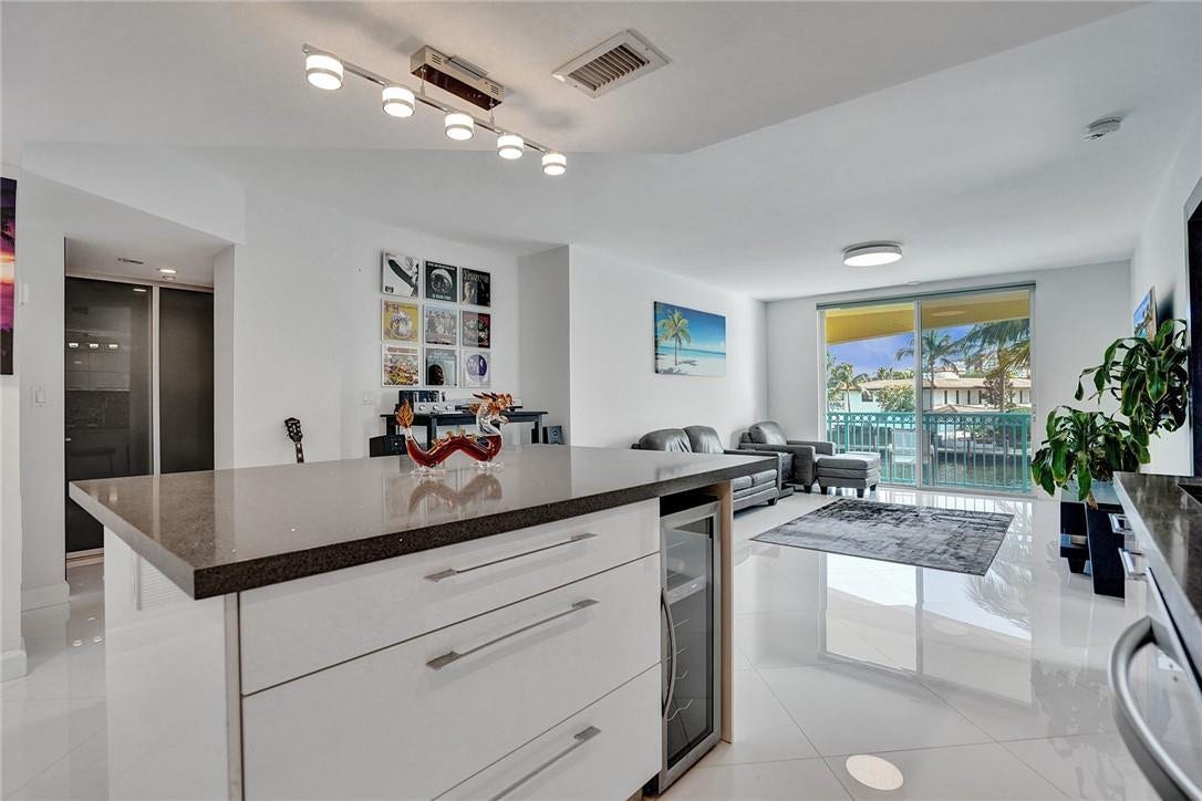 201 Golden Isles Drive, #207, Hallandale Beach, FL 33009 201 Golden Isles Drive, #207, Hallandale Beach, FL 33009