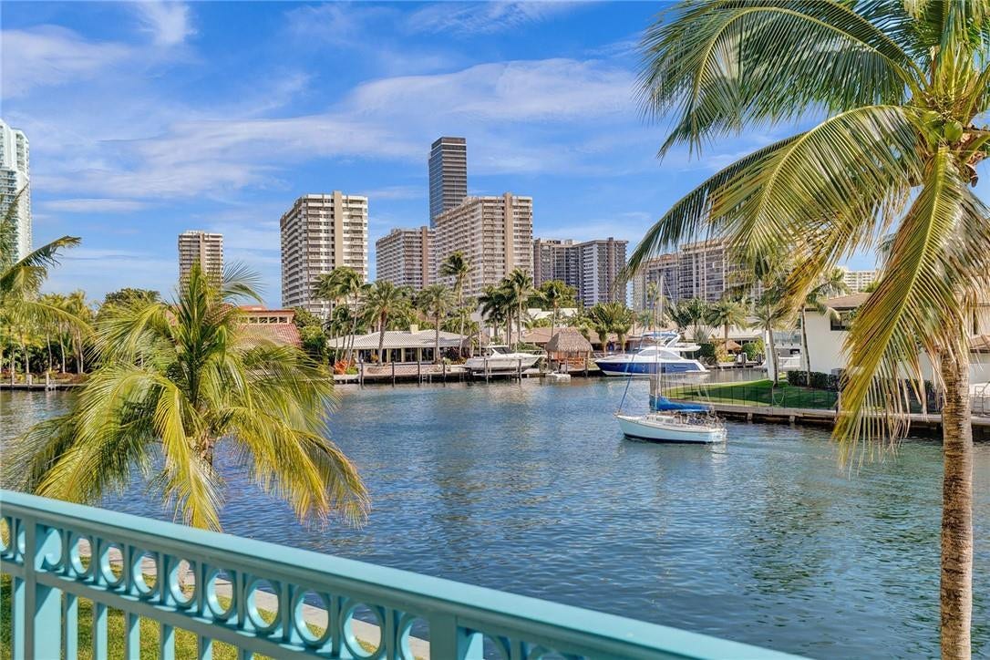 201 Golden Isles Drive, #207, Hallandale Beach, FL 33009 201 Golden Isles Drive, #207, Hallandale Beach, FL 33009