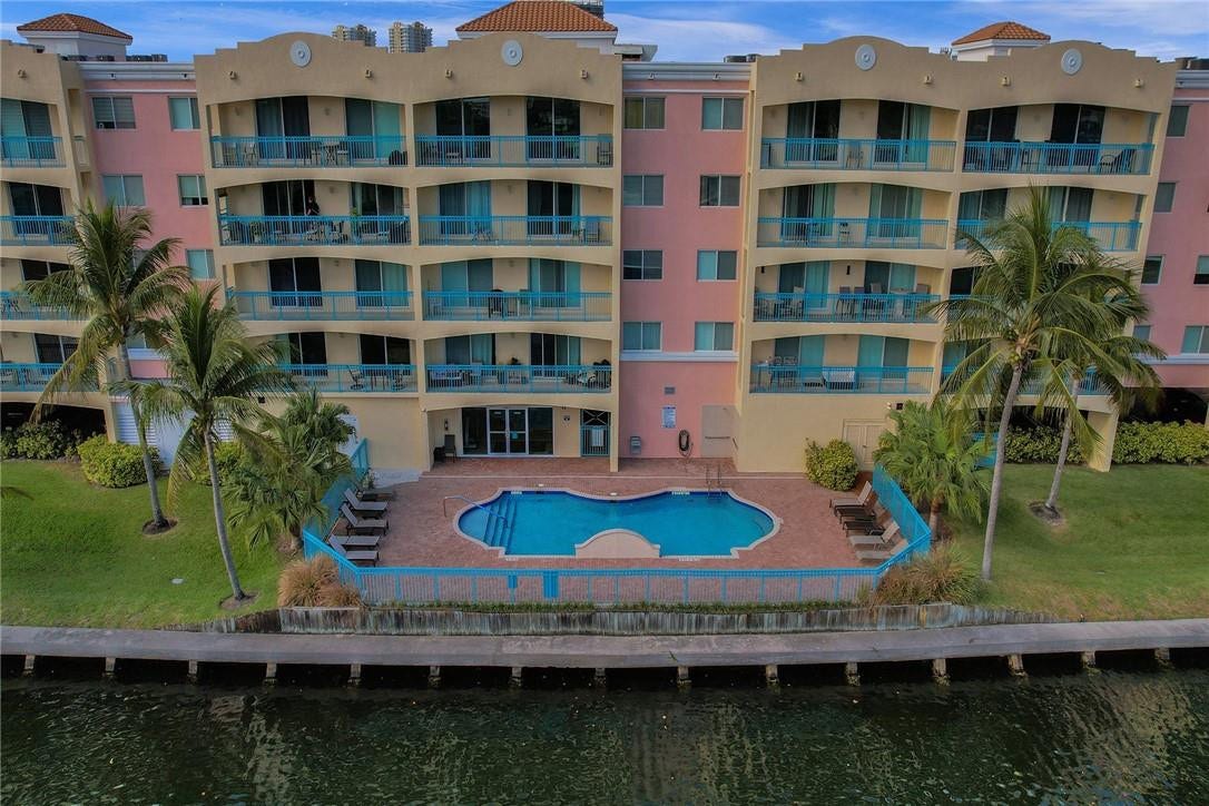 201 Golden Isles Drive, #207, Hallandale Beach, FL 33009 201 Golden Isles Drive, #207, Hallandale Beach, FL 33009