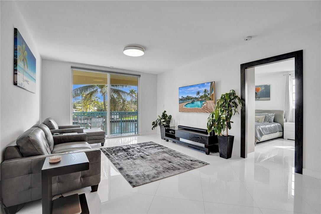 201 Golden Isles Drive, #207, Hallandale Beach, FL 33009 201 Golden Isles Drive, #207, Hallandale Beach, FL 33009