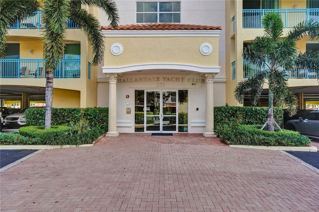 201 Golden Isles Drive, #207, Hallandale Beach, FL 33009 201 Golden Isles Drive, #207, Hallandale Beach, FL 33009