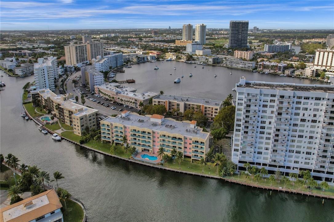 201 Golden Isles Drive, #207, Hallandale Beach, FL 33009 201 Golden Isles Drive, #207, Hallandale Beach, FL 33009