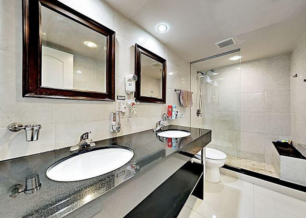 4040 Galt Ocean Drive, #805, Fort Lauderdale, FL 33308 Photo 9