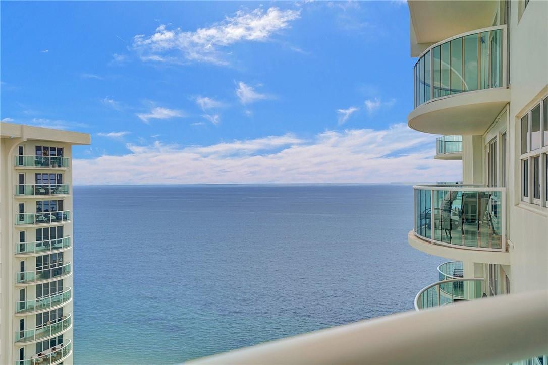 Amazing and beautiful ocean and intracoastal high floor views from the this 21st floor high rise oceanfront apartment sitting right on the beach in east Fort Lauderdales desirable Galt Ocean Mile.This is facing east/north east. The pool deck is directly below.