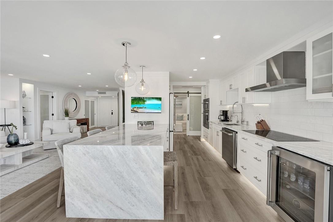 This is an open and airy apartment with a beachy vibe.
