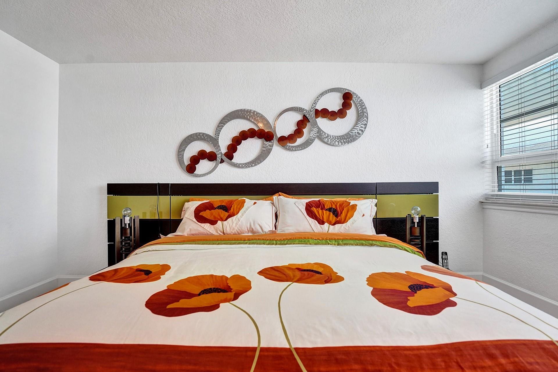 Guest bedroom