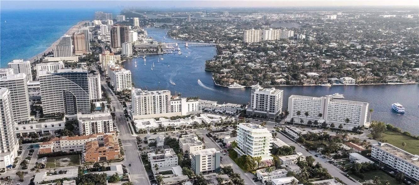 527 Orton Avenue, #302B, Fort Lauderdale, FL 33304 527 Orton Avenue, #302B, Fort Lauderdale, FL 33304
