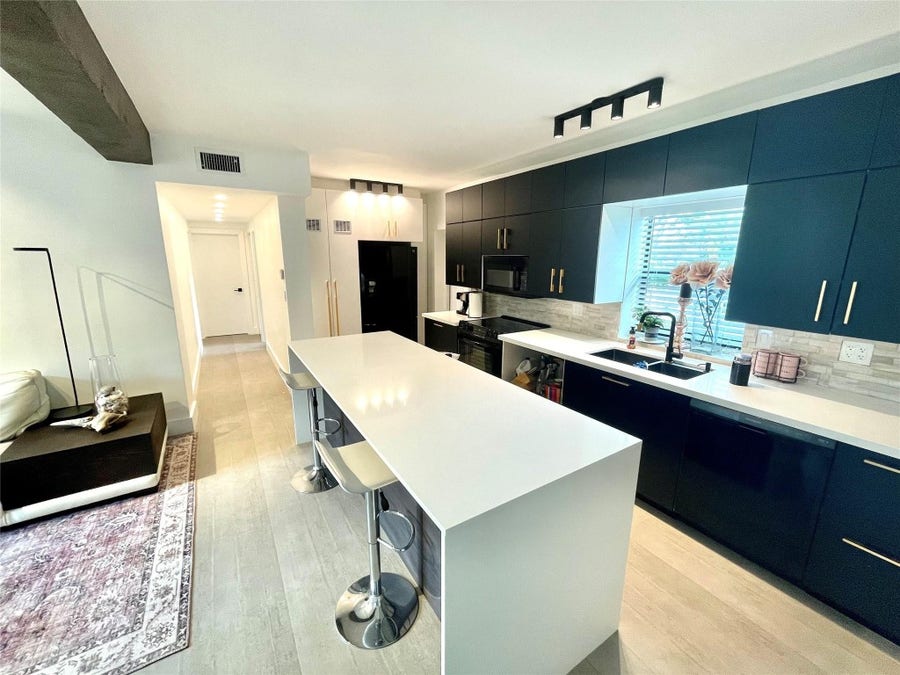 Property photo for 1215 E Broward Boulevard, Fort Lauderdale, FL