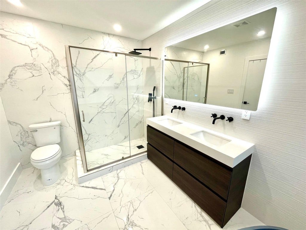 1215 E Broward Boulevard, Fort Lauderdale, Fort Lauderdale, FL 33301