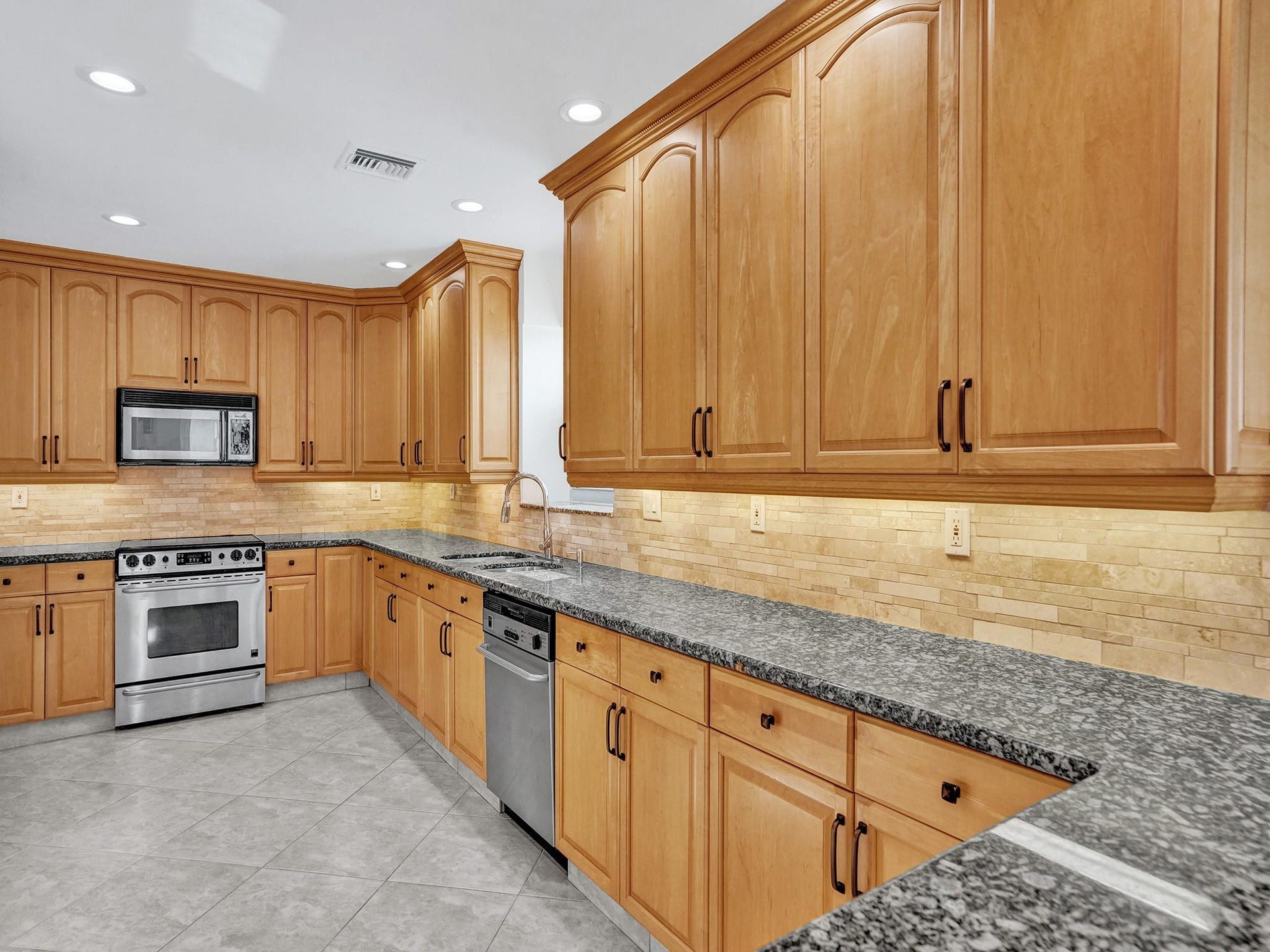 3430 Galt Ocean Drive, #1701, Fort Lauderdale, FL 33308 Photo 6