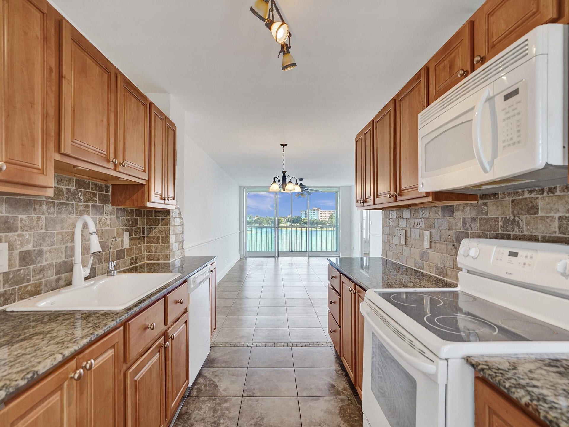 3091 N Course Drive, #405, Pompano Beach, FL 33069 Photo 28