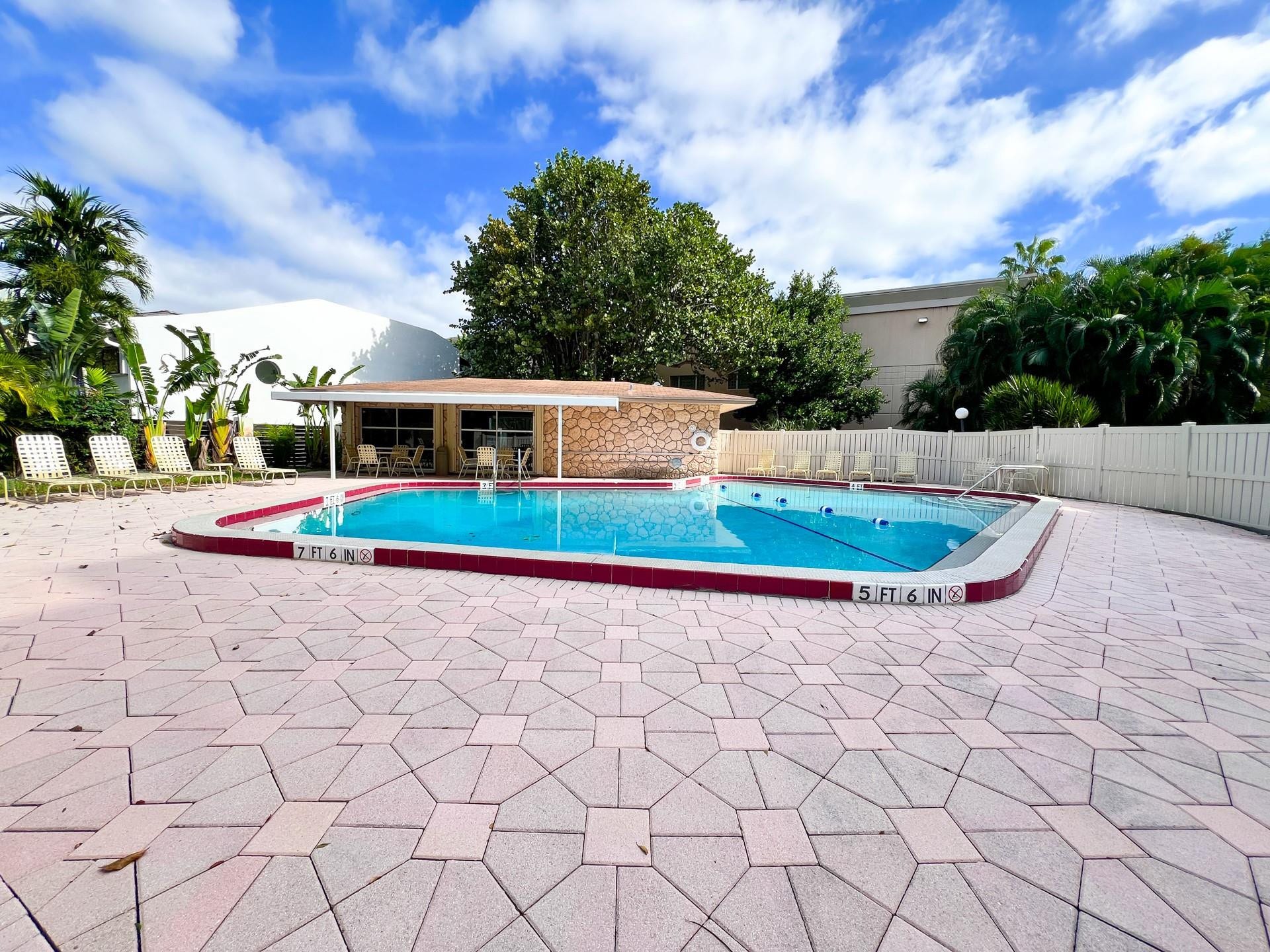 1831 NE 38 Street, #504, Oakland Park, FL 33308 Photo 3