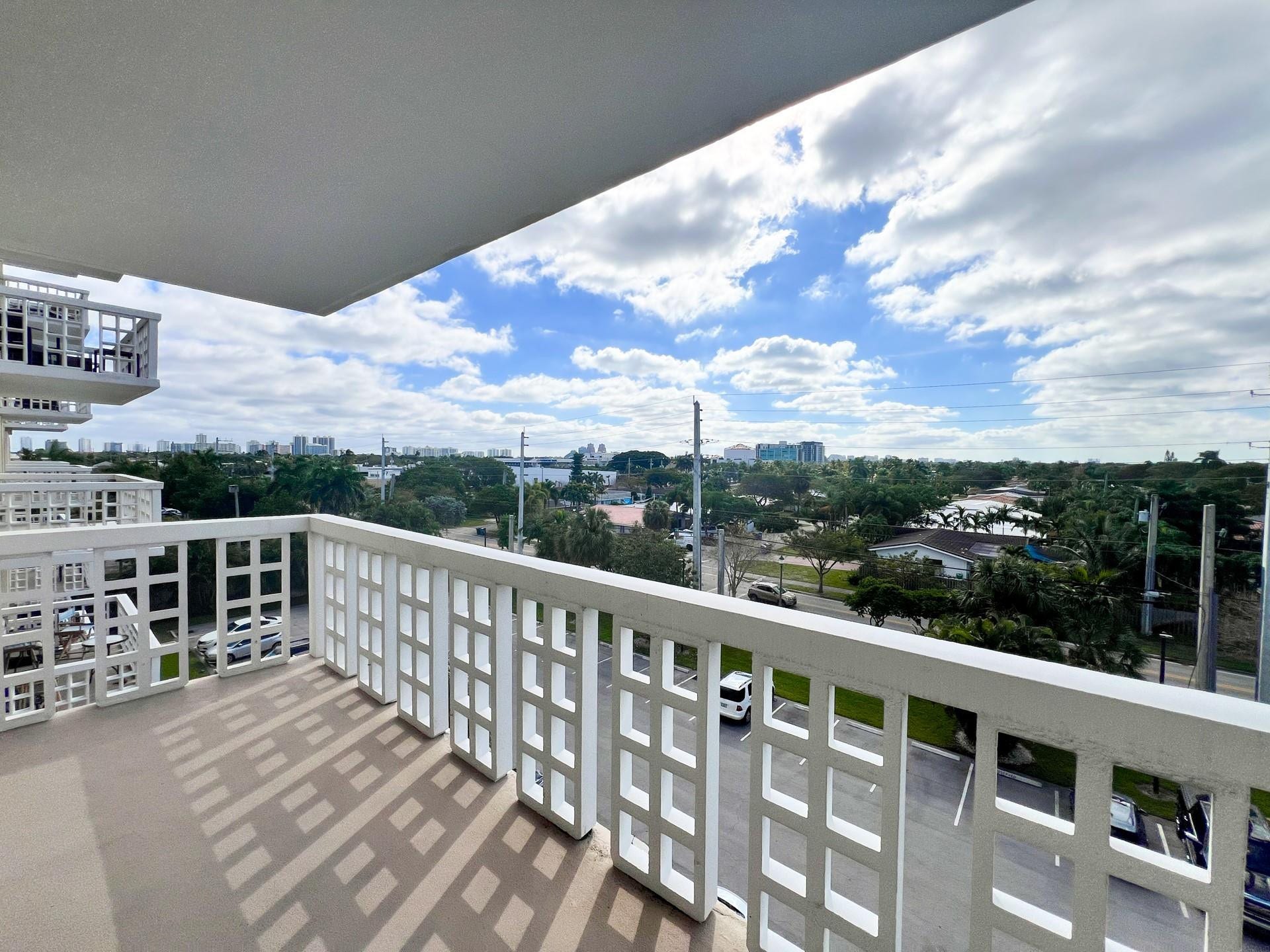 1831 NE 38 Street, #504, Oakland Park, FL 33308 Photo 9