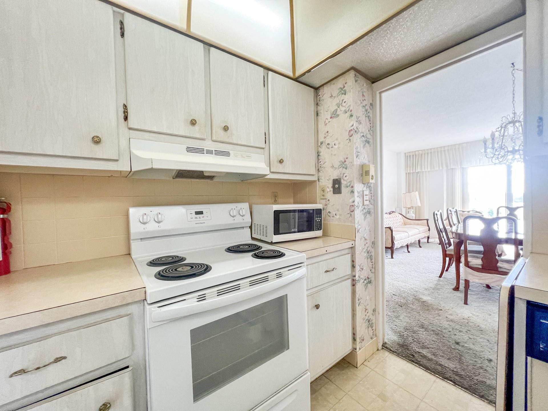 1831 NE 38 Street, #504, Oakland Park, FL 33308 Photo 17