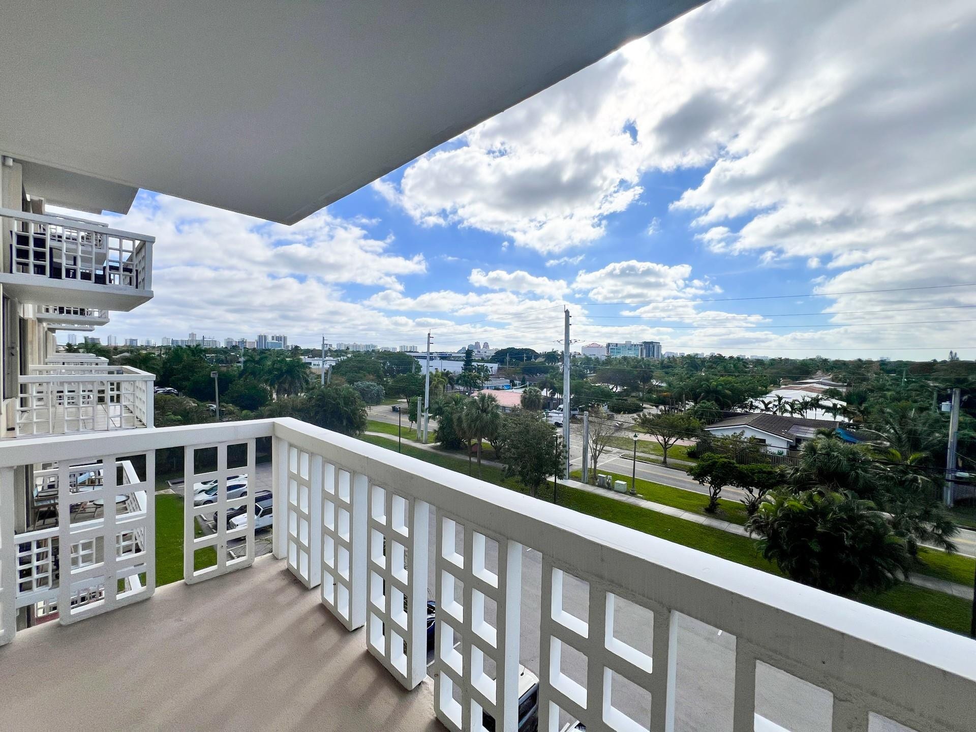 1831 NE 38 Street, #504, Oakland Park, FL 33308 Photo 13