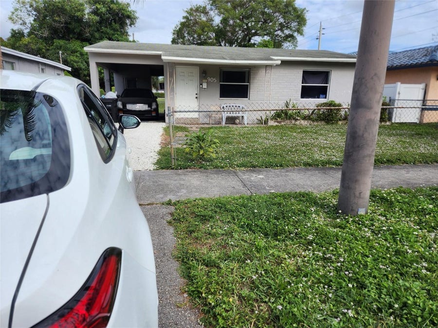 Property photo for 905 NW 5th Street, Fort Lauderdale, FL