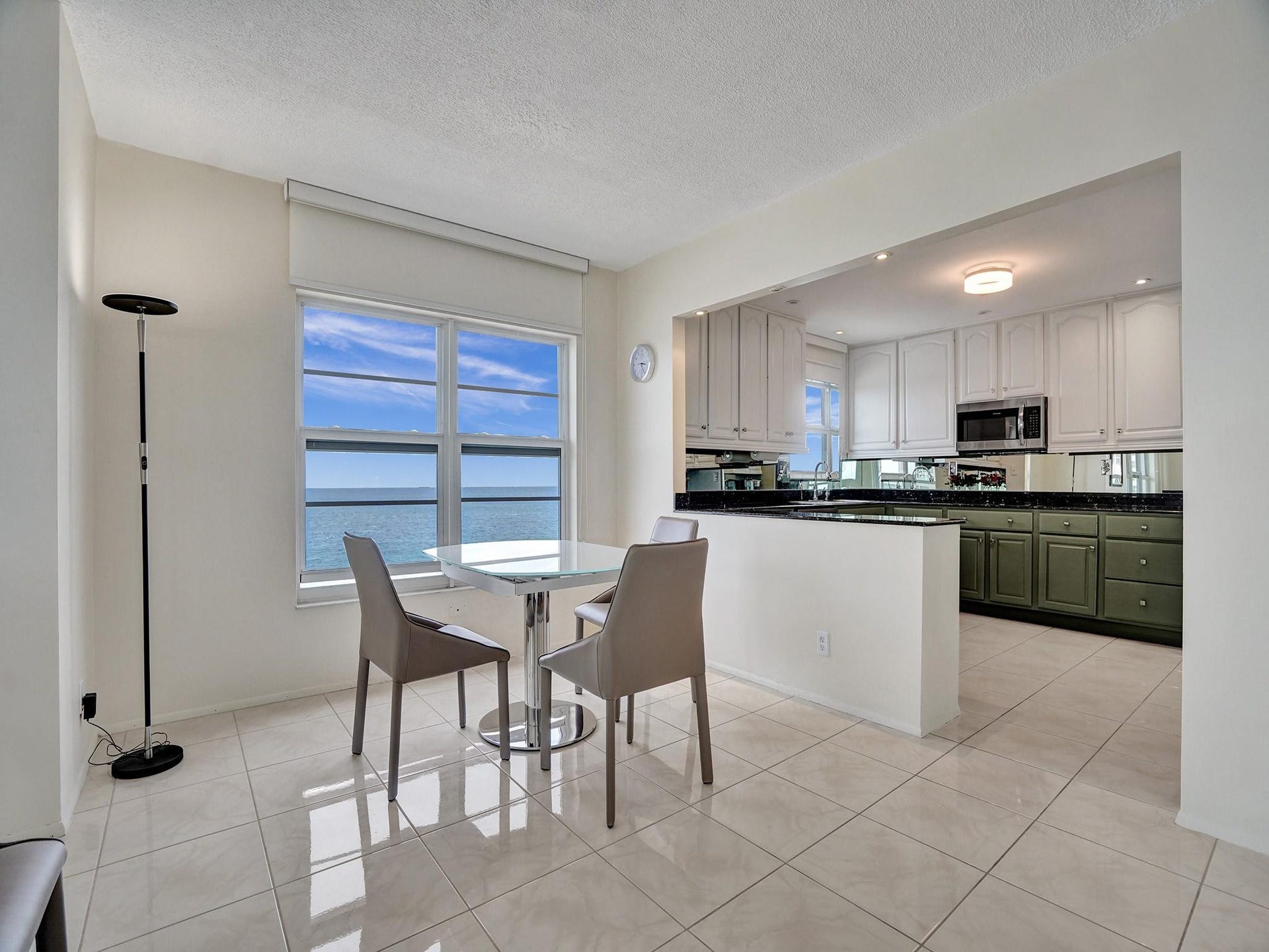 3850 Galt Ocean Drive, #711, Fort Lauderdale, FL 33308 dining area overlooking the ocean