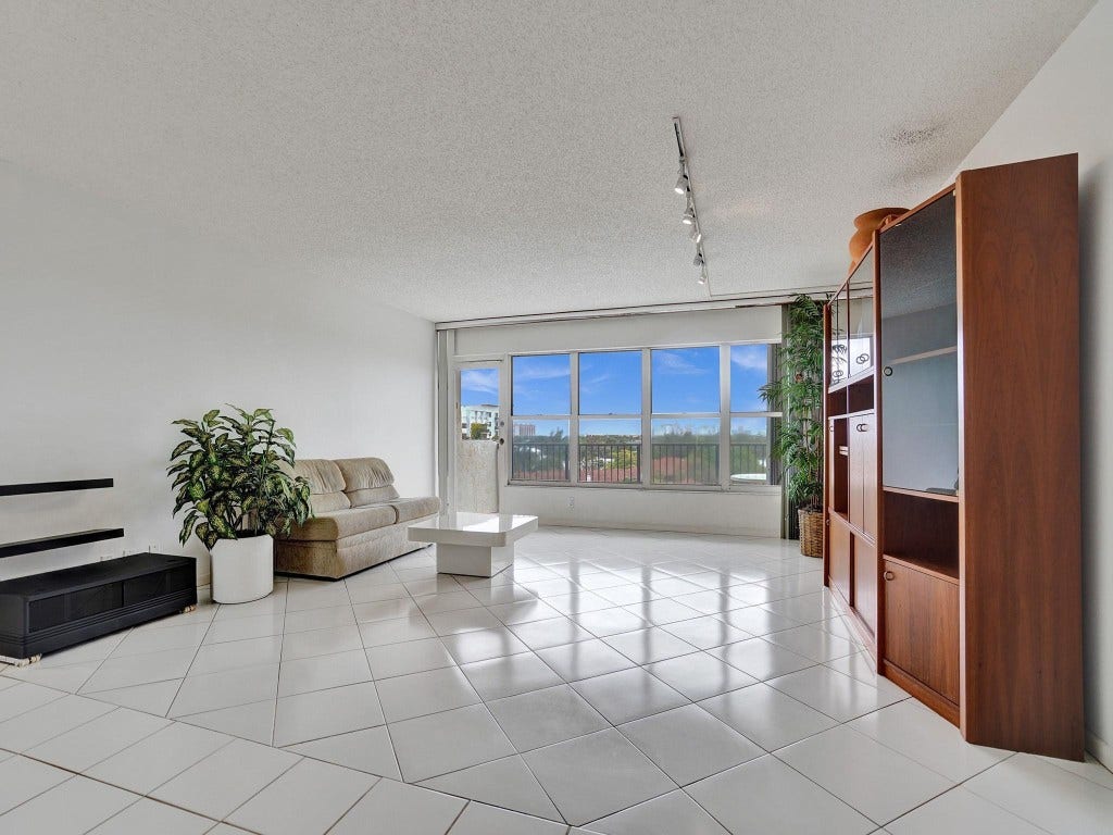 3200 Port Royale Drive, #705, Fort Lauderdale, FL 33308 3200 Port Royale Drive, #705, Fort Lauderdale, FL 33308