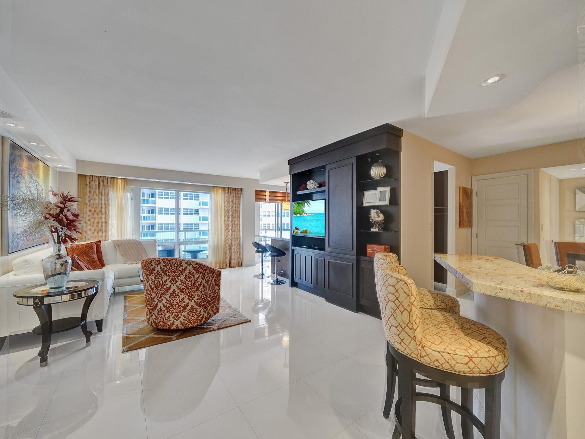 This apartment was totally renovated and the interior was professionally decorated. The furniture is included.