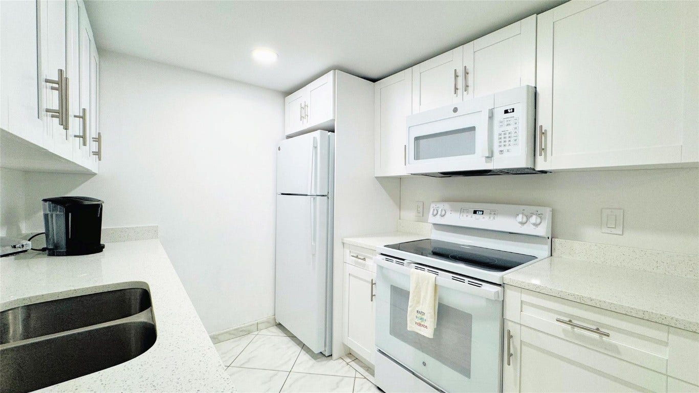 2033 Cornwall B, #2033, Boca Raton, FL 33434 2033 Cornwall B, #2033, Boca Raton, FL 33434