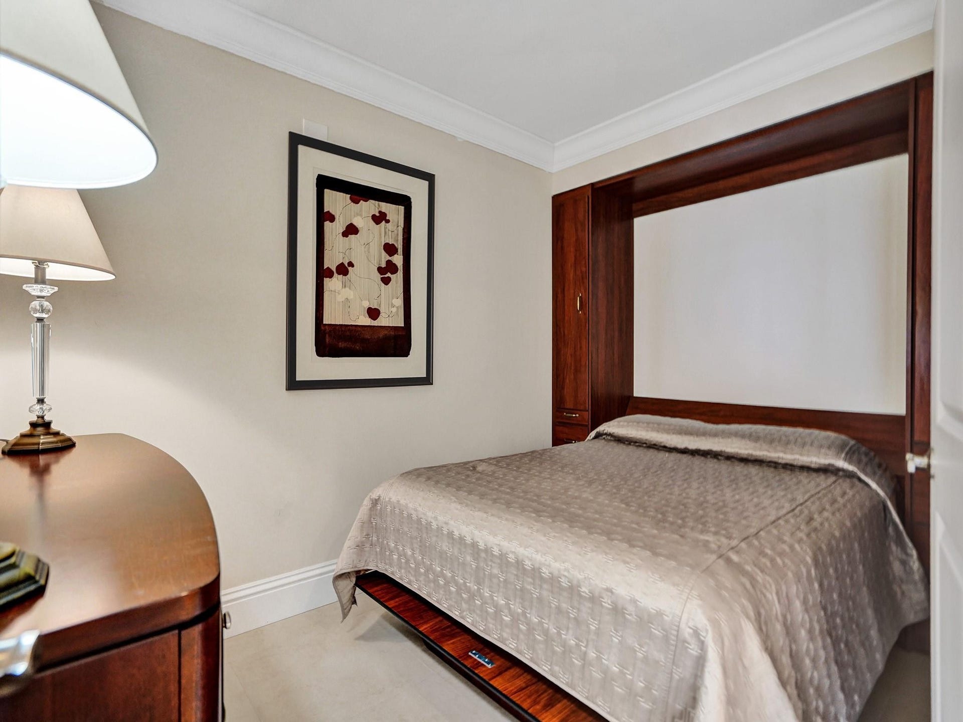 4300 N Ocean Boulevard, #12K, Fort Lauderdale, FL 33308 ADDITTIONAL ROOM/DEN/OFFICE