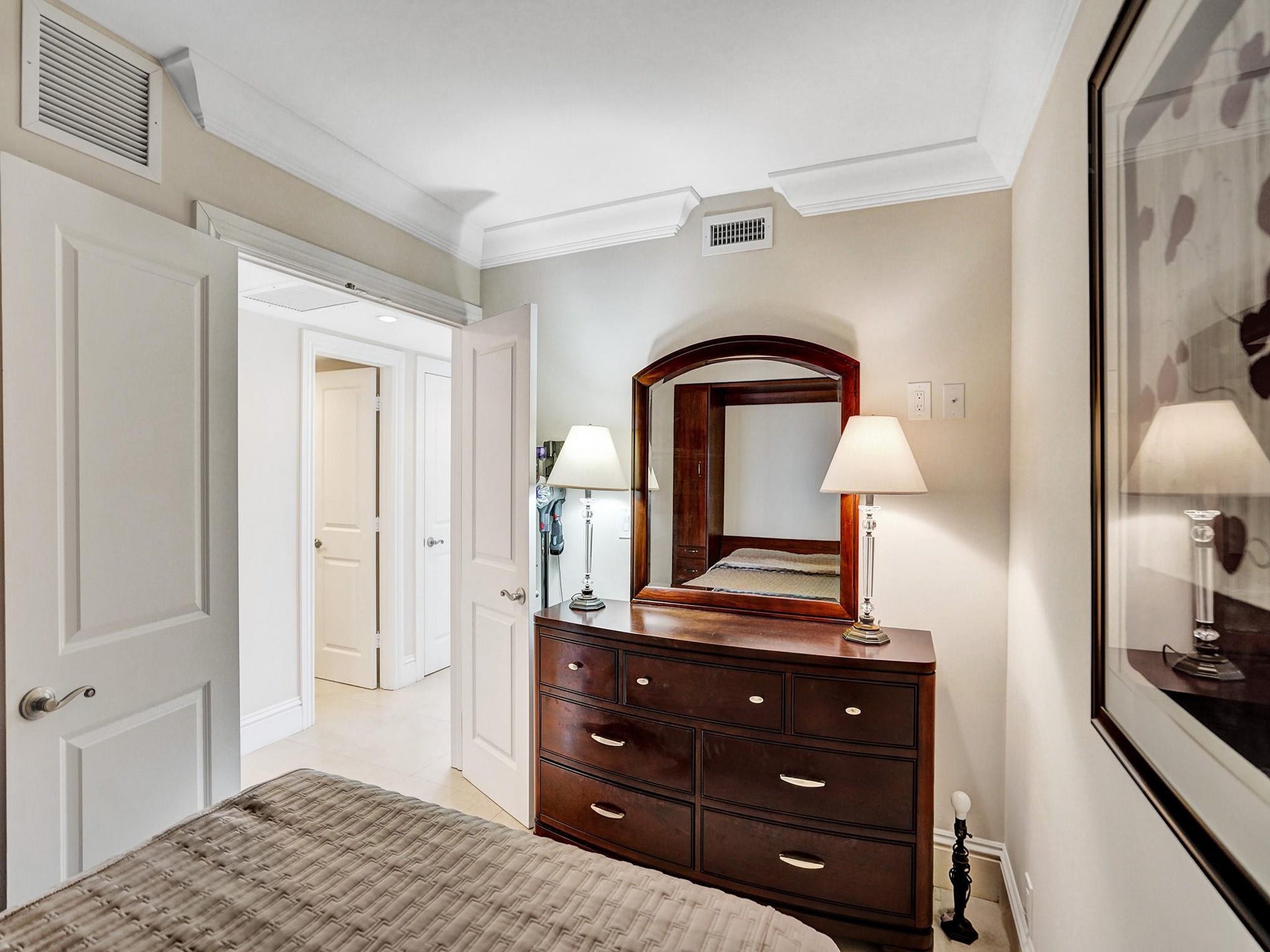 4300 N Ocean Boulevard, #12K, Fort Lauderdale, FL 33308 ADDITIONAL ROOM/DEN/OFFICE