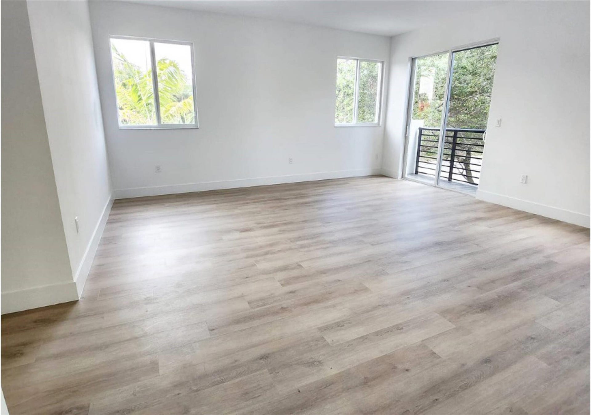 400 SE 22nd Street, #1, Fort Lauderdale, FL 33316