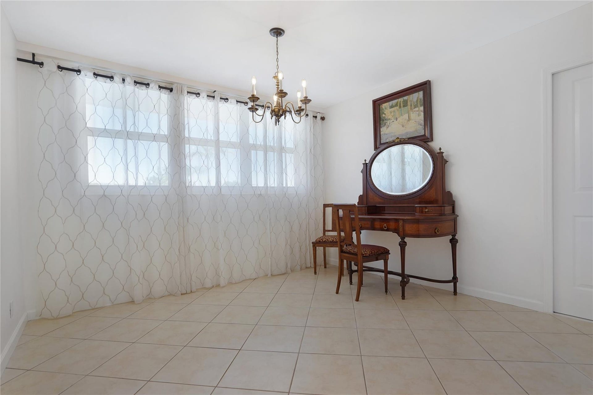 1530 S Ocean Boulevard, #203, Lauderdale By The Sea, FL 33062 The second bedroom.