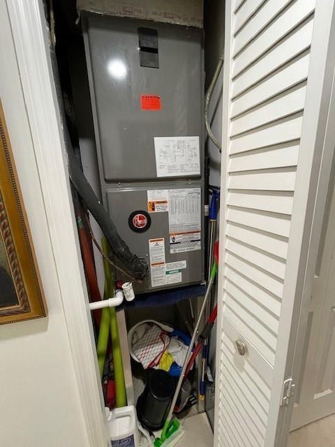 1530 S Ocean Boulevard, #203, Lauderdale By The Sea, FL 33062 The air conditioner recently had a new motor installed.