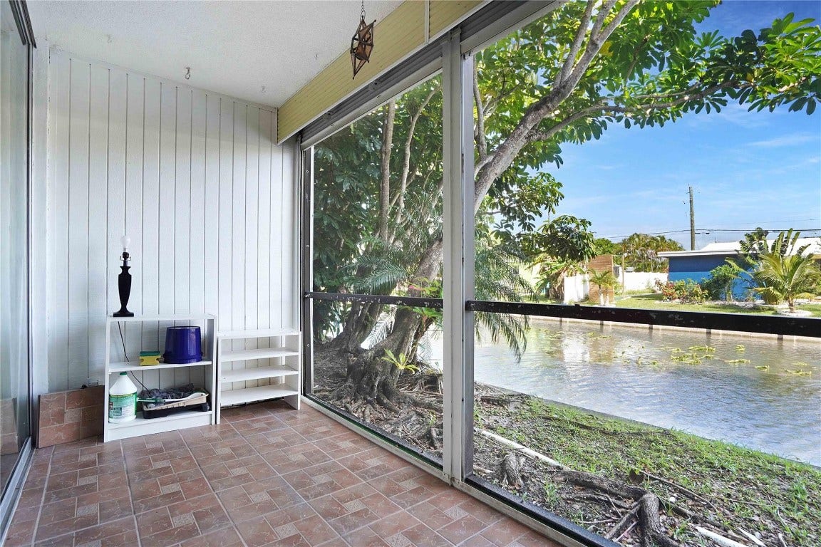 120 Royal Park Drive, #1B, Oakland Park, FL 33309