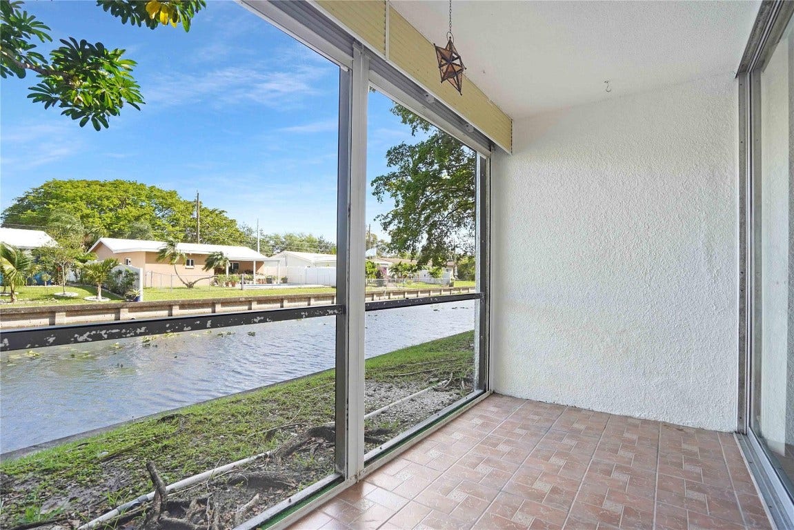 120 Royal Park Drive, #1B, Oakland Park, FL 33309