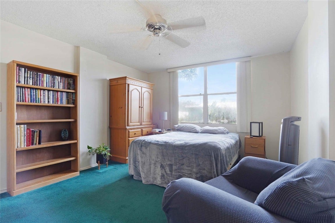 120 Royal Park Drive, #1B, Oakland Park, FL 33309