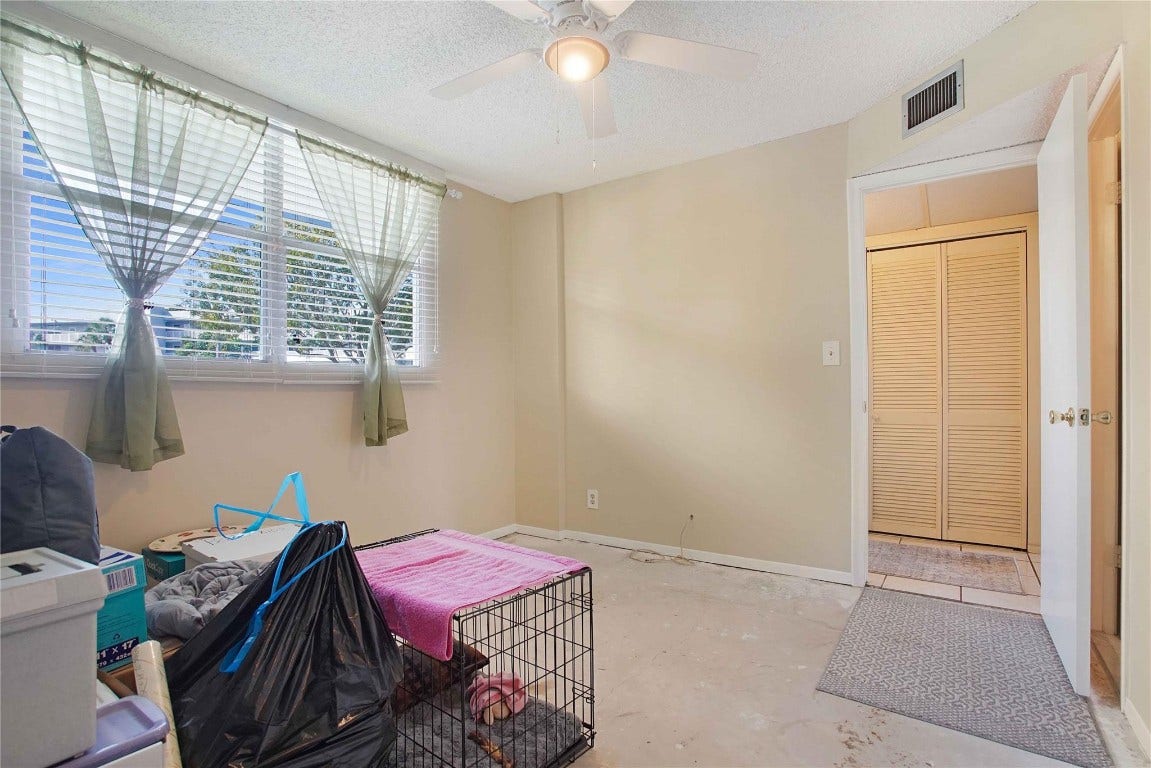 120 Royal Park Drive, #1B, Oakland Park, FL 33309