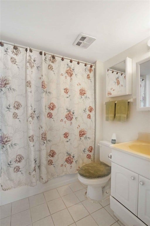 120 Royal Park Drive, #1B, Oakland Park, FL 33309